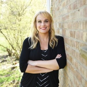 Meet your Posher, Holly